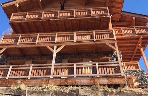 Saint-Luc Ski Chalet | 200 m² Chalet ∙ 4 bedrooms ∙ 10 guests
