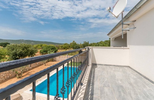 Velim House | 200 m² House ∙ 4 bedrooms ∙ 10 guests