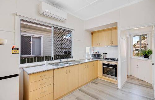 East Toowoomba House | 200 m² House ∙ 3 bedrooms ∙ 6 guests