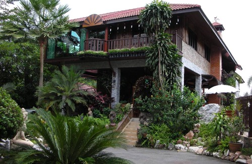 Sam Phran Villa | 200 m² Villa ∙ 5 bedrooms ∙ 10 guests