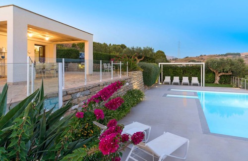 Buseto Palizzolo Villa | 200 m² Villa ∙ 4 bedrooms ∙ 8 guests