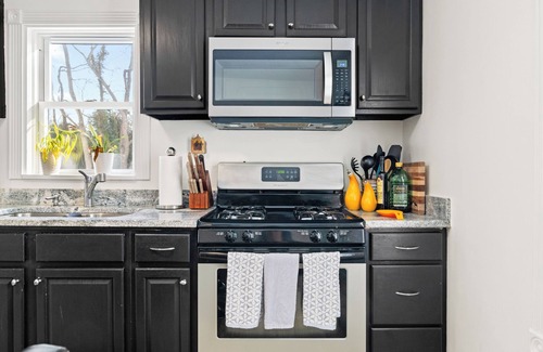Miller Southside House | 200 Yards to Lane Stadium Green Street