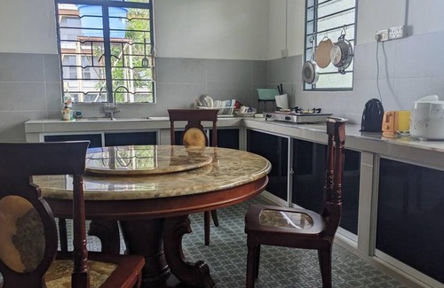 Victoria House | 2000 m² House ∙ 3 bedrooms ∙ 8 guests