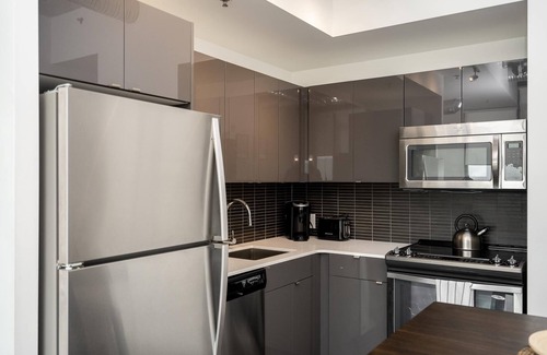 Downtown Winnipeg Condo | (2001)Glasshouse Impressive 1 Bdr Suite (311)
