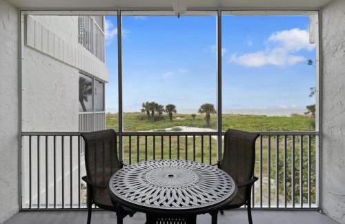 Captiva House | 2004 Beach Villa - Captiva Two Bedroom Premier Beachfront Residence
