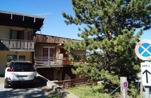 Pra Loup Apartment | 200m from ski slopes, 1st floor, view mountain, balcony, tv, 35m², Pra Loup