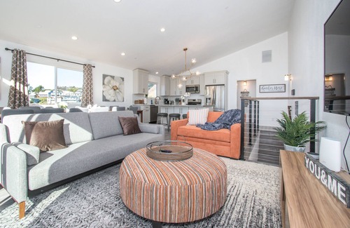 Edgemar - Pacific Manor House | 2019 Build, New, Modern, Gorgeous 4 Bedroom 3 Bath Home w/Ocean View!