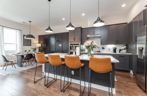 South Central Houston House | ✨2022 *NEW* Modern 4Bed/3.5Bath townhome Downtown✨