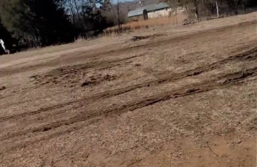 Morrilton RV Rental | 2024 Eclipse 6 Acres Parking Space