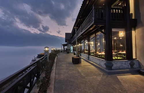 Sa Pa Resort | 205 m² Resort ∙ 3 bedrooms ∙ 11 guests
