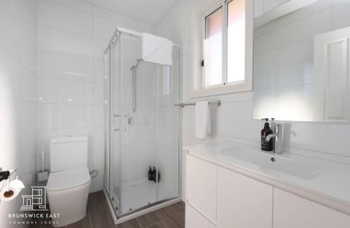 Brunswick East Hotel | 206 Modern King BR with Fast WiFi - Brunswick East