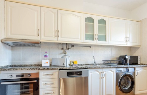 Albufeira House | #208 Families Only - Tranquility House