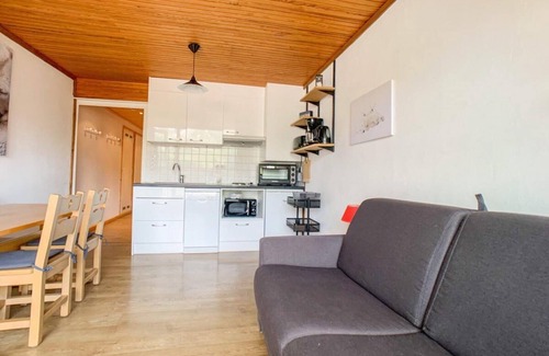 Tignes le Lac Apartment | 20m from resort center, 2nd floor, balcony, tv, ski locker, 29m², Tignes