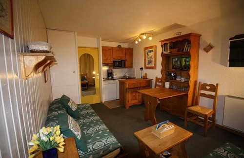 Le Lavachet Apartment | 20m from resort center, Ground floor, balcony, tv, ski locker, 24m², Tignes