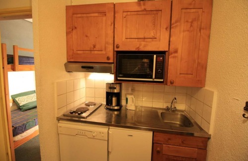 Le Lavachet Apartment | 20m from resort center, Ground floor, balcony, tv, ski locker, 24m², Tignes