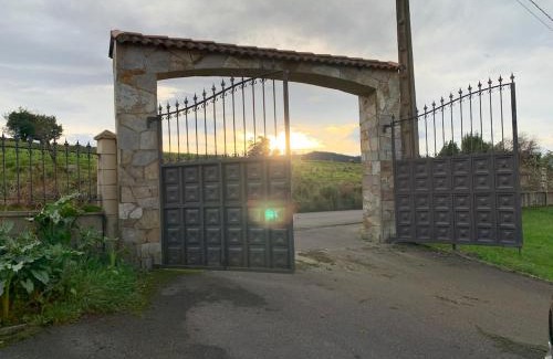 Villaviciosa House | 210A Casa Linares Amplia casa en Villaviciosa