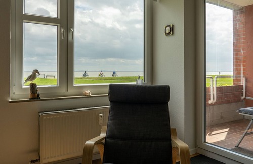 Innenhafen Apartment | 213 Fewo Jadeglück - 213 Apartment Jadeglück with balcony, sea view, elevator