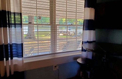 Town Creek Cabin | 219 - BOATS AVLBLE! PRIVATE GATE&BOAT RAMP! LEVEL!