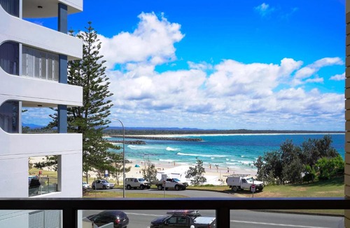 Port Macquarie Apartment | 21st Century 7
