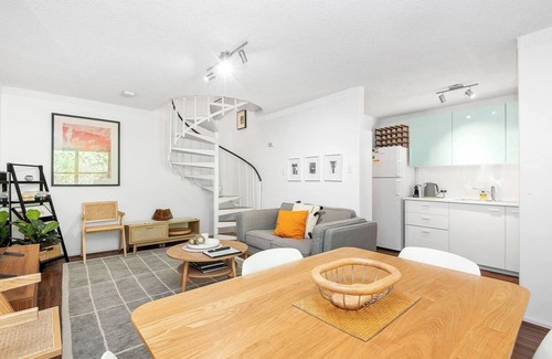Highgate Apartment | 22 Heavenly Highgate NEW 2BR Parking HBF Park