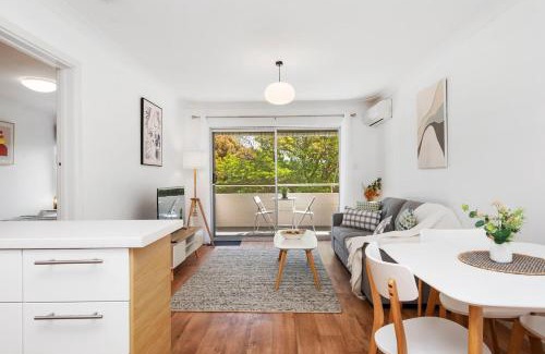 Subiaco Apartment | 22 Superb Subiaco Apt For Couplesparkng