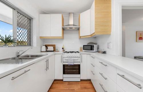Subiaco Apartment | 22 Superb Subiaco Apt For Couplesparkng