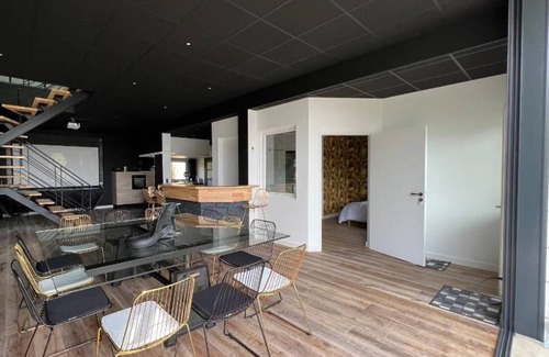 Montfort-le-Gesnois Cottage | 220 m² Cabin ∙ 4 bedrooms ∙ 8 guests