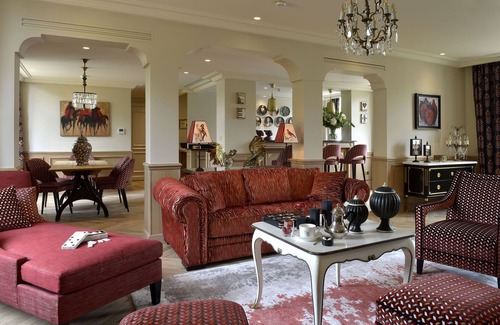 Bayeux Apartment | 220 m2 furnished apartment facing the cathedral, historic center of Bayeux