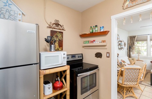 Cocoa Beach Cottage | 227 Cocoa Beach Stay Cottages - Pet Friendly, downtown, walk to the beach!