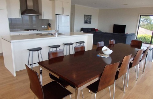 Normanville House | 23 Seaview Crescent, Normanville