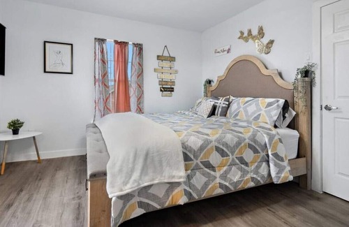 Cedar Crest Apartment | 2308 Britton UNIT 3 · cozy and modern 1BR apartment