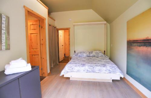 Haliburton Bed & Breakfast | 23Maple