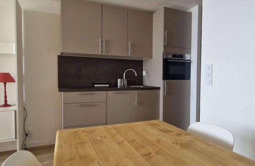 Cognet Apartment | 240m from resort center, 4th floor, balcony, tv, ski locker, 35m², Alpe d'Huez