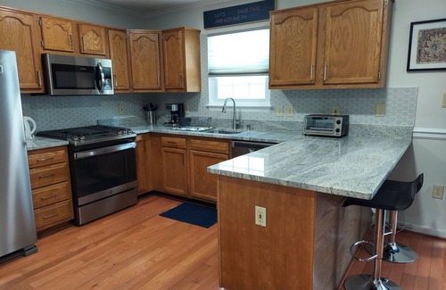 Stafford House | $249/Comfy 5br,3.5bth,& 3LVL TH