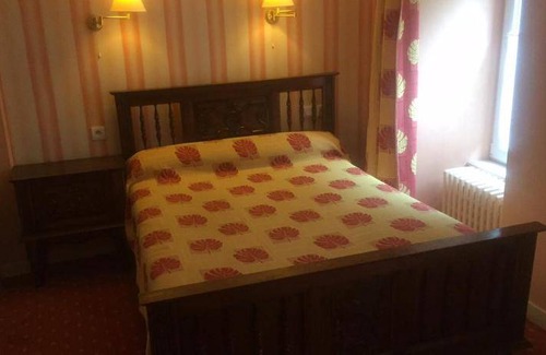 Belle-Isle-en-Terre Hotel | 25 m² Hotel ∙ 4 guests