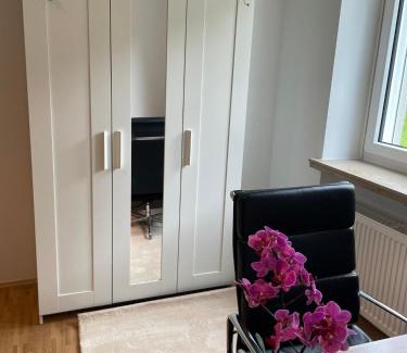 Furstenried-West House | 25 min zum Oktoberfest Zimmer!