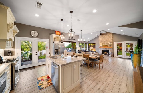Temecula House | 25% Off Oct WkDays, Wineries,Hot Tub Great Reviews
