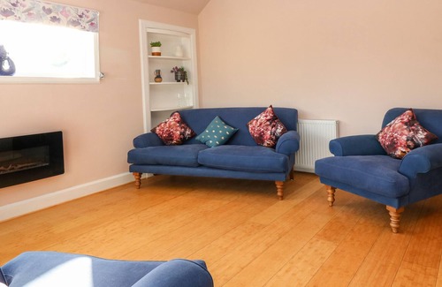Aberdour House | 25 SEASIDE PLACE, family friendly in Aberdour