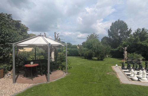 Wesenberg Apartment | 250 m from the Woblitzsee - quiet apartment with WLAN, terrace, bicycle garage