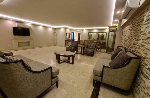Al Duqqi Apartment | 250 m² Apartment ∙ 3 bedrooms ∙ 6 guests