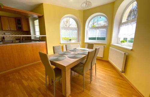 Hury House | 250 m² House ∙ 3 bedrooms ∙ 7 guests
