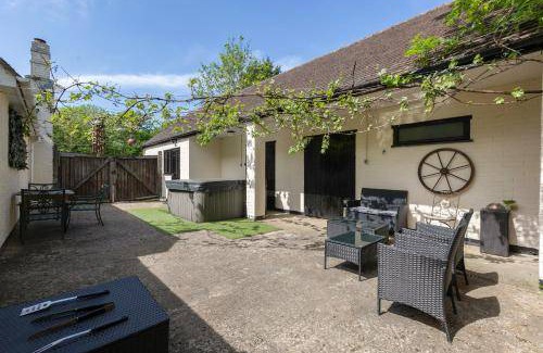 Fifield House | 2500 m² House ∙ 7 bedrooms ∙ 15 guests