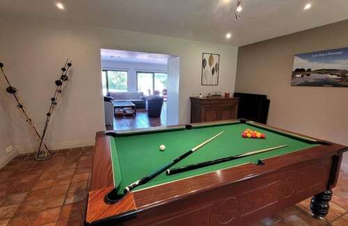 Isigny-le-Buat House | 268 m² Gîte ∙ 6 bedrooms ∙ 15 guests