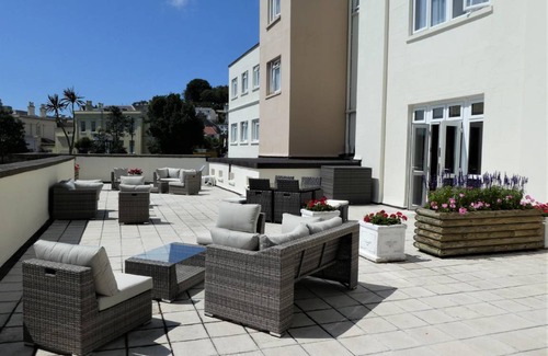 Saint Helier Hotel | 27 m² Hotel ∙ 127 guests