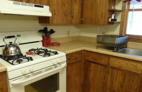 Elkins House | 27 Riverfront Acres of Serene Mountain Views - Dog and Kid paradise!