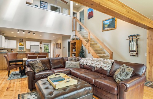 Valley of the Blue Cottage | 281 Sally Circle by Summit County Mountain Retreats