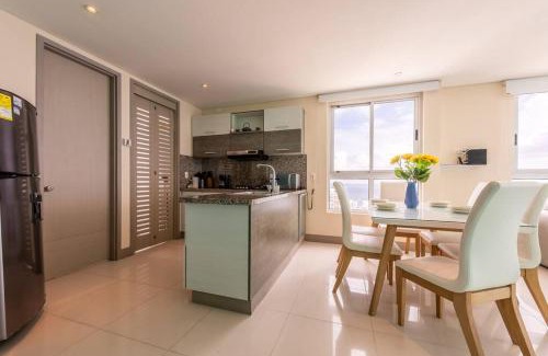 Bocagrande Apartment | 29th floor Beachfront apartment in BocaGrande!