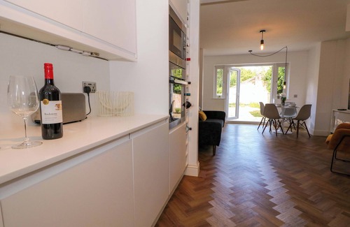 Langstone Cottage | 2A The Mews