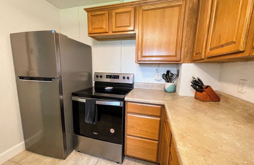 Daytona Beach House | 2B/2B less than 10 minutes from the beach - Newly Remodeled Home