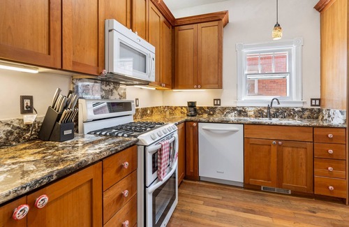 South Capitol House | 2BD/1B Santa Fe by Plaza, Railyard & Canyon Rd. Pet Friendly.